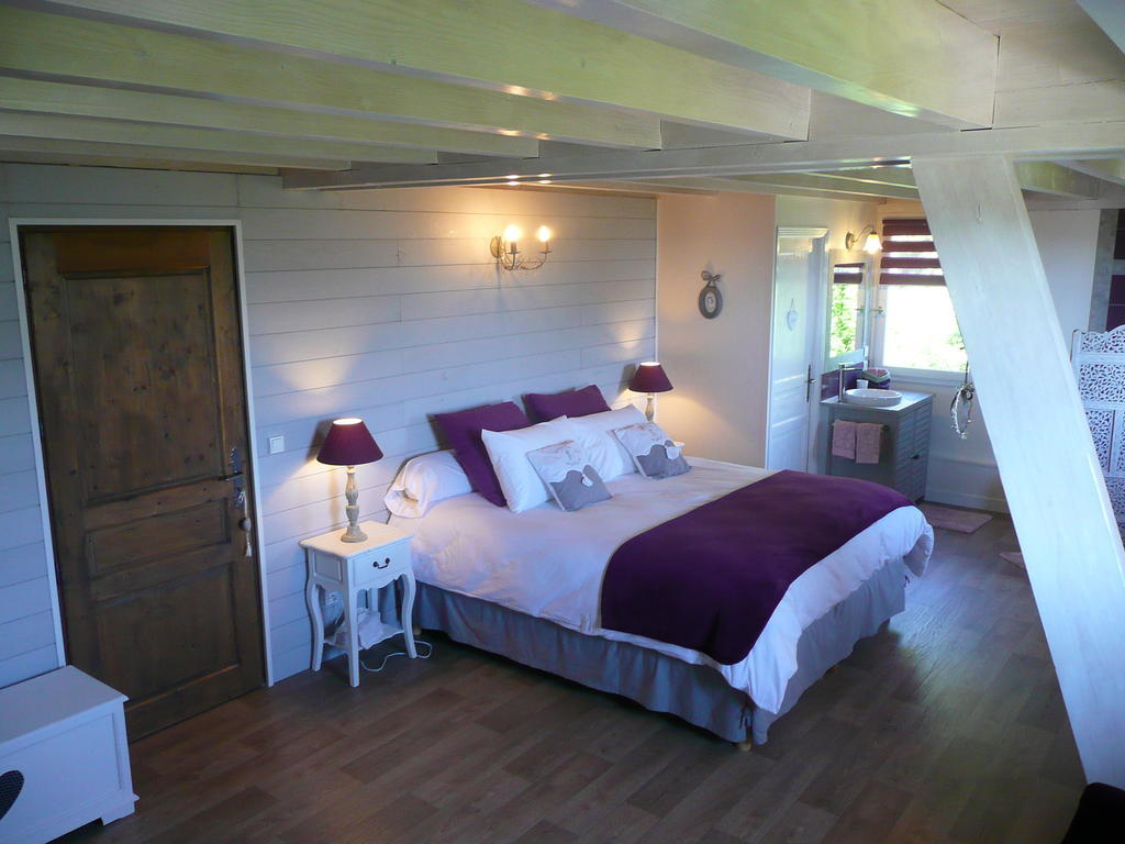 La Maison Sur Les Nuages Hotel Saint-Christophe  Kamer foto